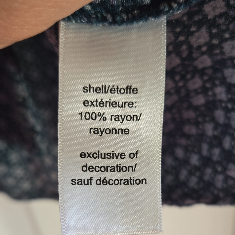 Maurices Teal Green Patterned V-Neck Babydoll Blouse Size Small - Picture 4 of 6